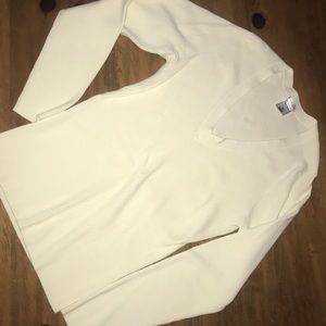 Old Navy Perfect Fit vNeck sweater